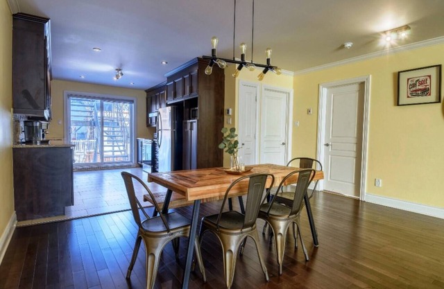 Relaxing and beautiful 2 bedroom apartment in Montreal East