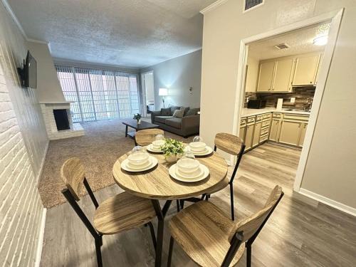 Relaxing Bay Area Stay Near Houston Attractions