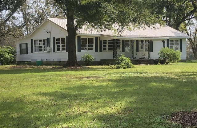 Relaxing Farm Retreat and Cattle Experience near colleges, golf, Casino dining.
