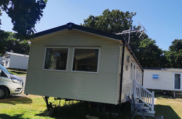 Relaxing Getaway at Thorness Bay Caravan Park – Isle of Wight Retreat