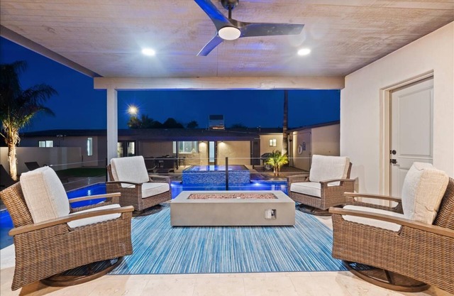 Relaxing Getaway: Refreshed 5BR Retreat w/Game Room & Theatre