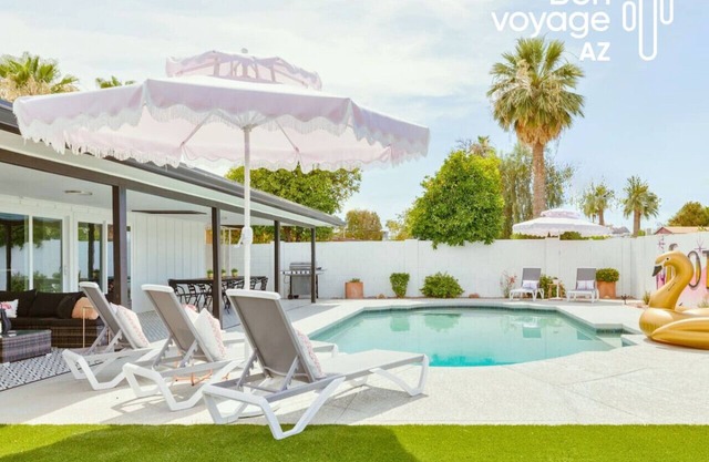 Relaxing getaway w/fenced yard & heated pool