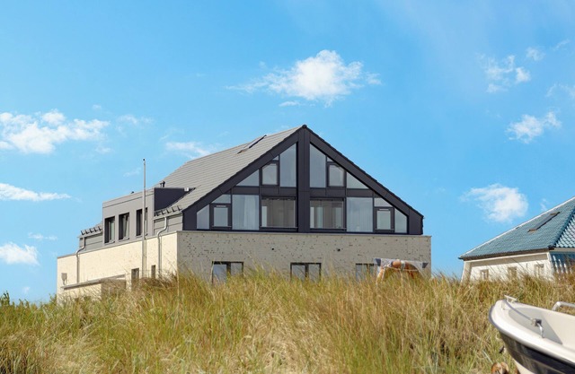 "Relaxing Holiday Apartment at the beach in Schönberg"