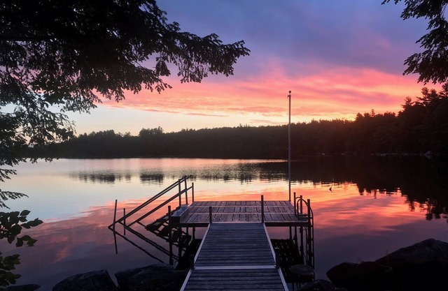 Relaxing Lakefront Retreat on Parker Pond