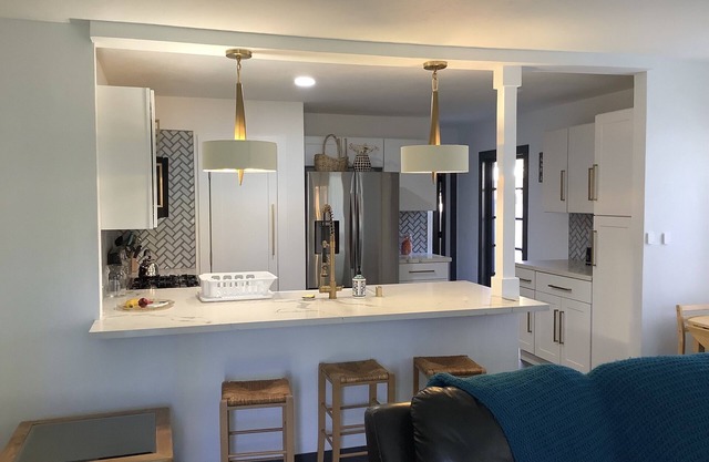 Relaxing newly remodeled home with AC