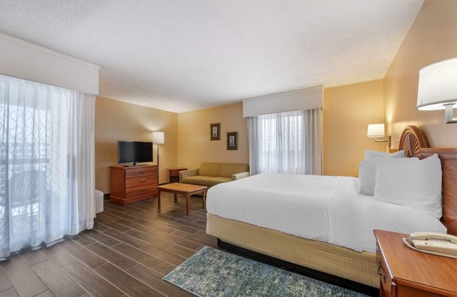 Relaxing Oceanfront Stay | Private Balcony w/Stunning Sea Views