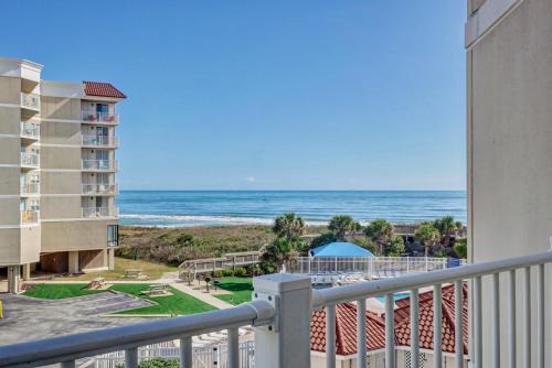 Relaxing oceanfront 1 Bedroom Condo in St. Regis Resort