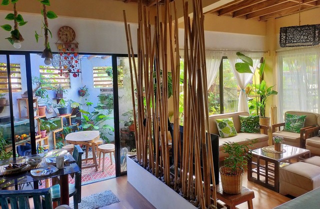 Relaxing tropical home in Iloilo City just 5mins away to the business center.