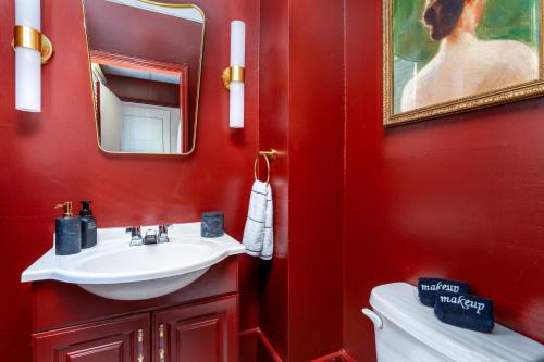 Relaxing Vibrant and Upscale 1Bedroom 1Bath Apartment