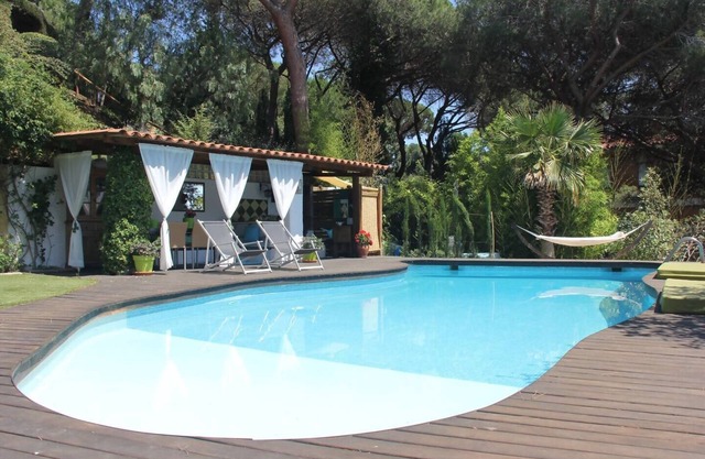 Relaxing villa with mountain and sea views