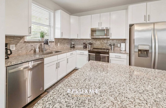 Reluxme Lux Apt Near Lake Wylie w/ Gym + Pool