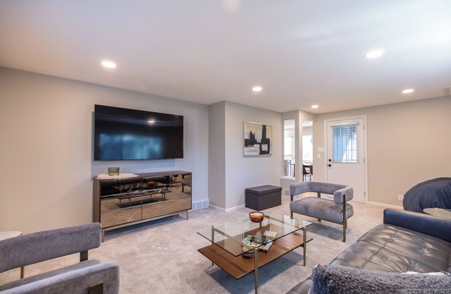 Remodeled 3 bedroom home in Monona. Close to Downtown!