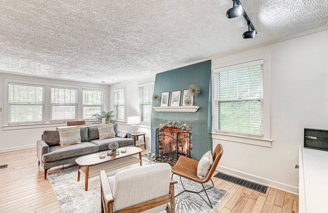 Remodeled Broad Ripple Bungalow Near Monon Trail