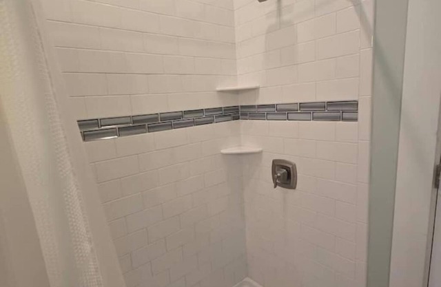 Remodeled bungalow with 1st flr bedrooms!