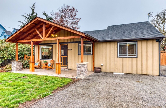 Remodeled, dog-friendly Willamette Valley home with large fenced yard
