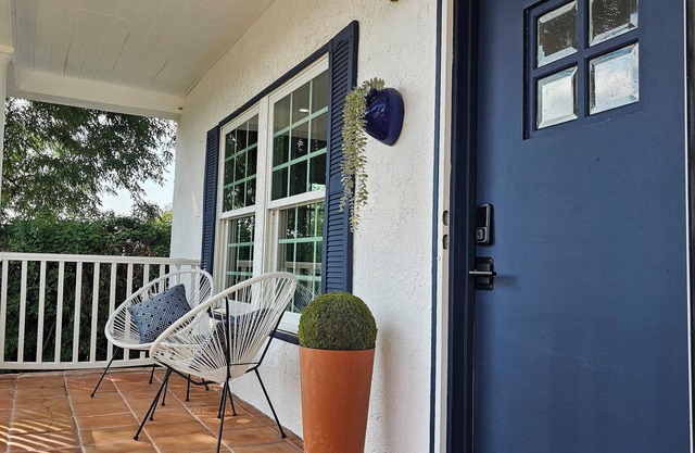 Remodeled/Furnished Duplex with mountain views