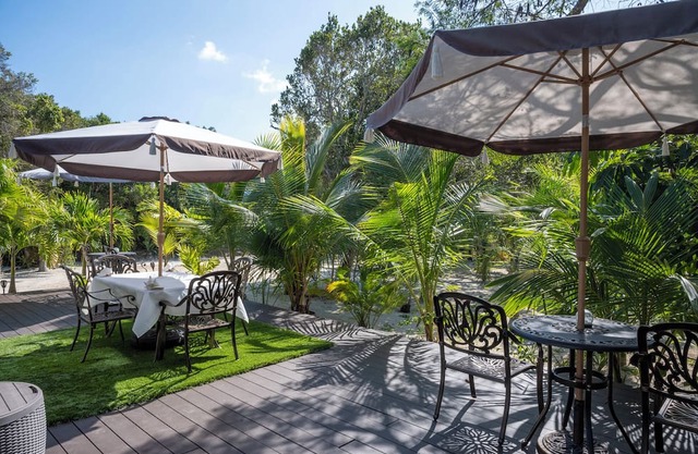 Remodeled Historic Guest House on Beautiful Tropical Grounds