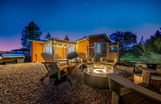 Remodeled home in Kanab, Utah! Close to Zion National Park and Bryce Canyon. Pri