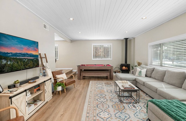 Remodeled Snow Summit Cabin, Game Room & Hot Tubn