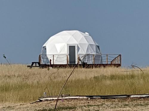 Remote Spacious Dome with Incredible Outdoor Landscape in Montana