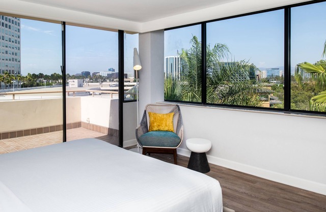 Renaissance Newport Beach Hotel