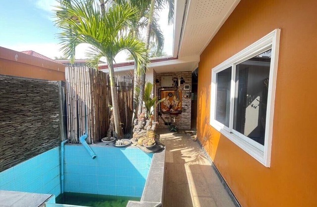 Renita 2BR Villa w/Indoor pool and Sauna