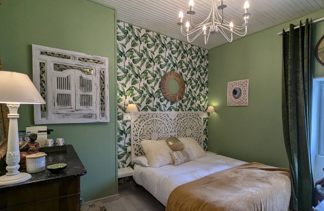 Renovated guest house with dining in Altiligerian countryside