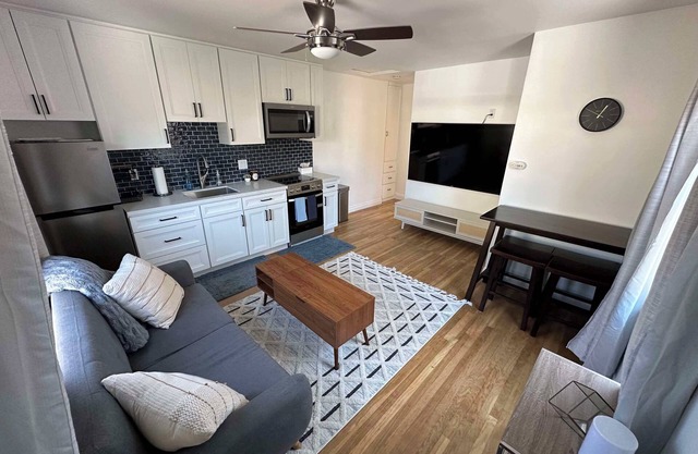 Renovated 1-Bedroom Guest House in Central San Diego, Close to SDSU