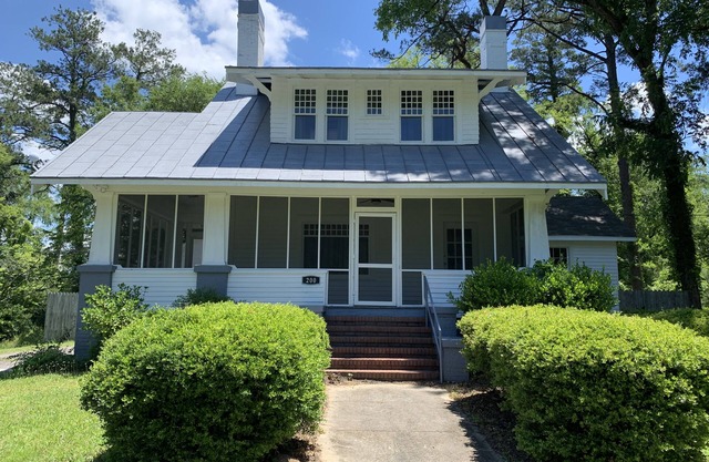 Renovated 1928 bungalow in historic Milledgeville Georgia