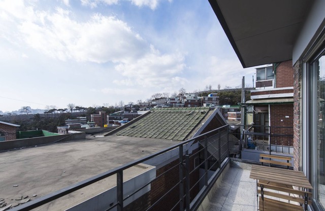 Renovated 2Bedroom Apt w/ stunning view