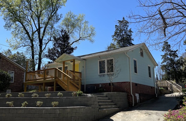 Renovated 2BR Cottage near Downtown, Greeneway, SRP Park, and Augusta National