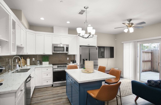 Renovated and Modern 3bed 2.5bath near Downtown & UCD Med Center! 🏠