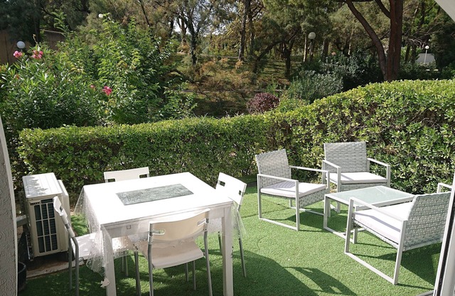 Renovated apartment, on the ground floor, beaches and pine forest nearby