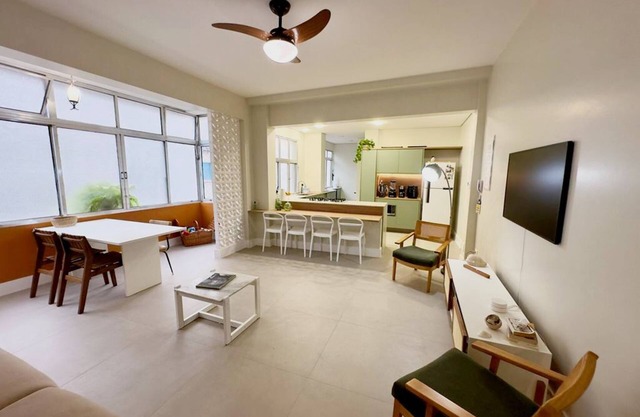 Renovated beach view condo within walking distance from the mall.