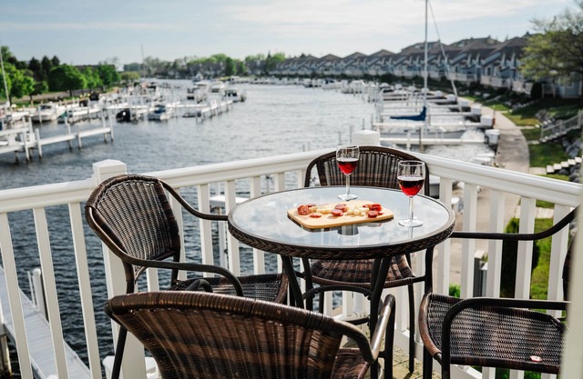 Renovated Dog-Friendly Waterfront Condo