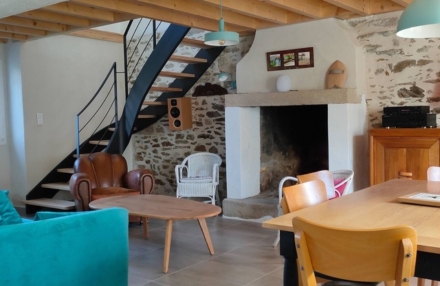 Renovated fisherman's cottage 8 minutes' walk from Lanseria beach