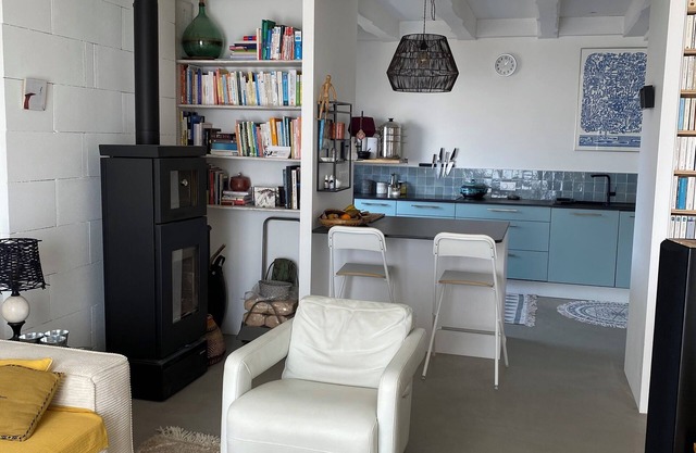 Renovated house 5 minutes by bike from the sea, close to cycle paths in a quiet location