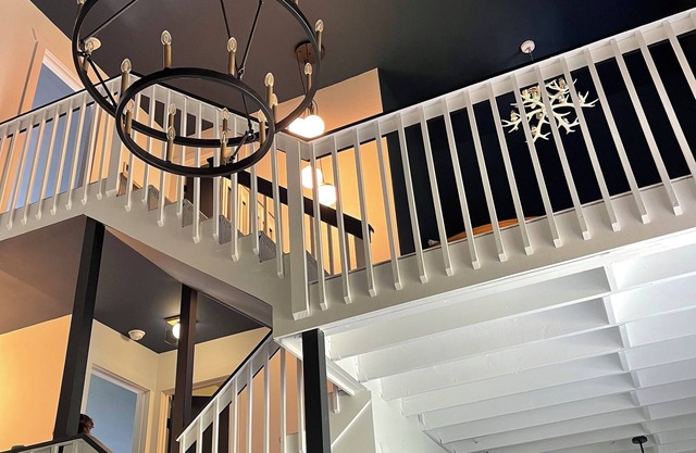 Renovated Jiminy Peak Townhouse: Walk to Slopes, Lodge, and Mountain Rides