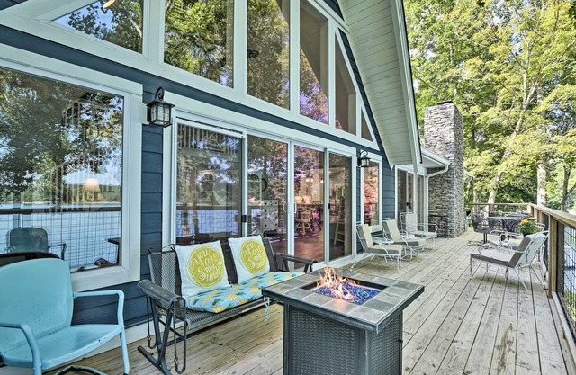 Renovated Lakeside Home w/Private Boat Dock!