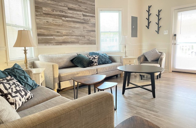 Renovated Modern 2 beach blocks FREEBeachTags