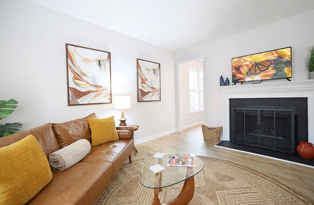 Renovated Modern 3 BR Retreat 2 mi from Duke