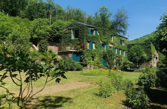 Renovated private property, on a rare and preserved natural site.
