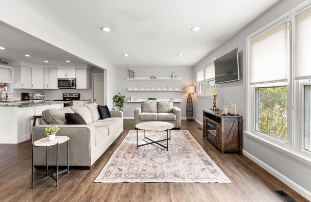 Renovated Ranch + Fenced Back Yard. Pet Friendly!