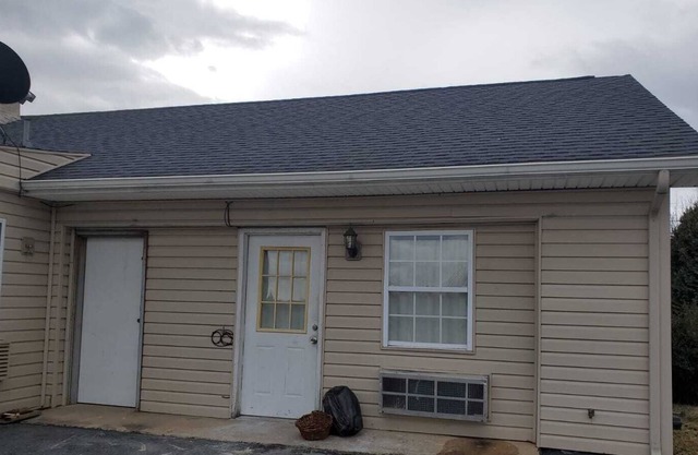 Renovated Studio off 78