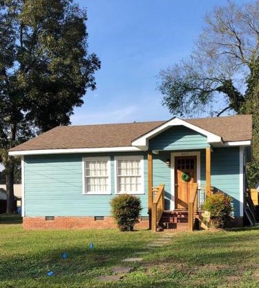 Renovated turn of the century downtown cottage