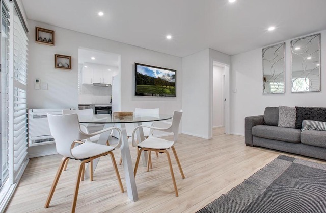 Renovated unit in the heart of Macquarie Park