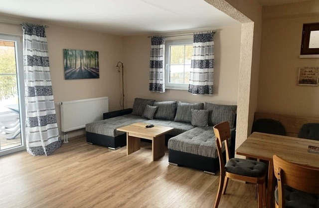 Renovierte Ferienwohnung für max 6 Personen mit Galerie- Schlafraum
