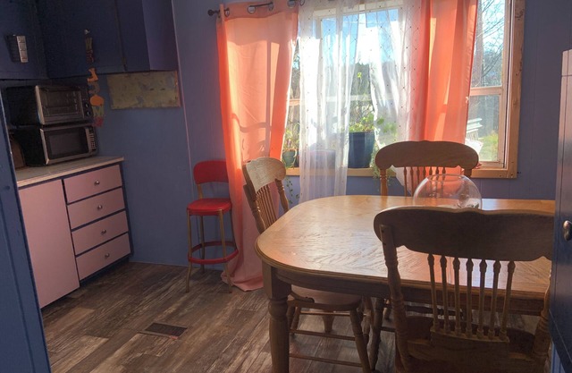 Rental at Lopez Winery and Vineyards minutes from Ricketts Glen State Park .