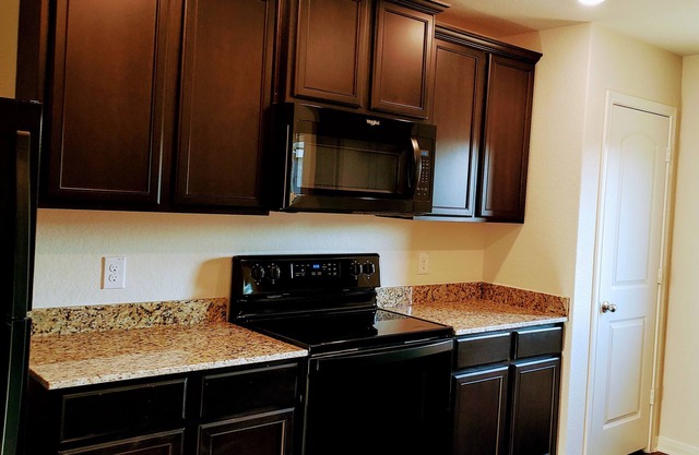 Rental Home near SeaWorld for BMT/Corporate Housing/Travel Nurses/RNs/airbnb
