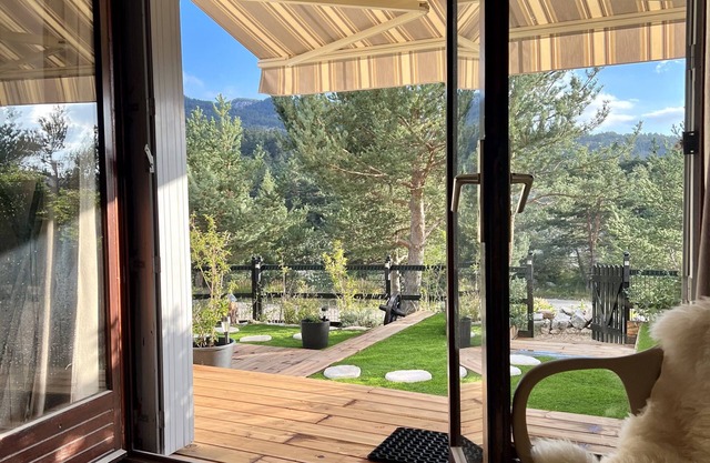 Rental Studio with Garden in Hamlet